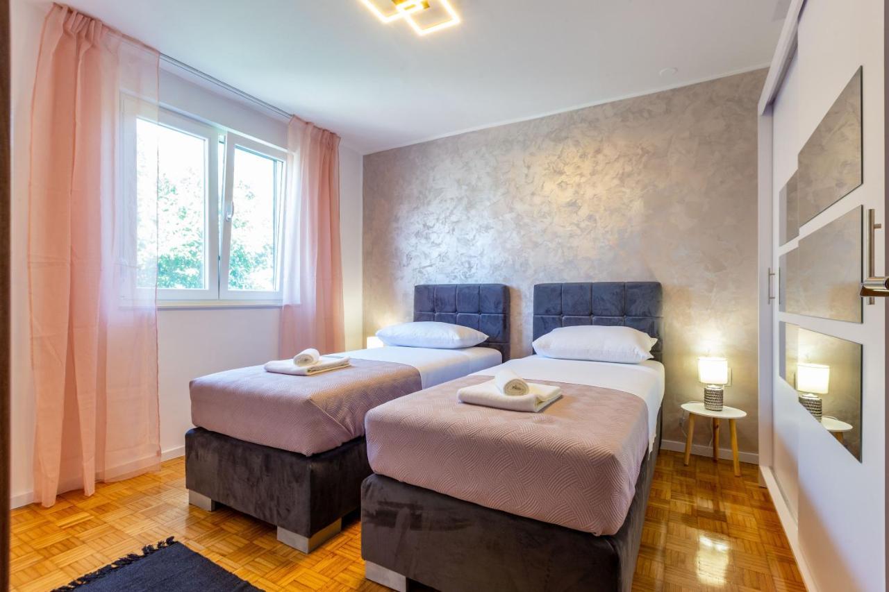 Apolon 2bdr With Balcony Apartmán