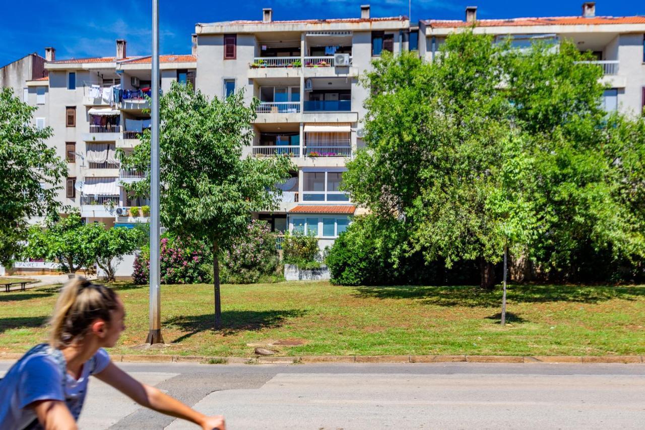 Apolon 2bdr With Balcony Apartmán *