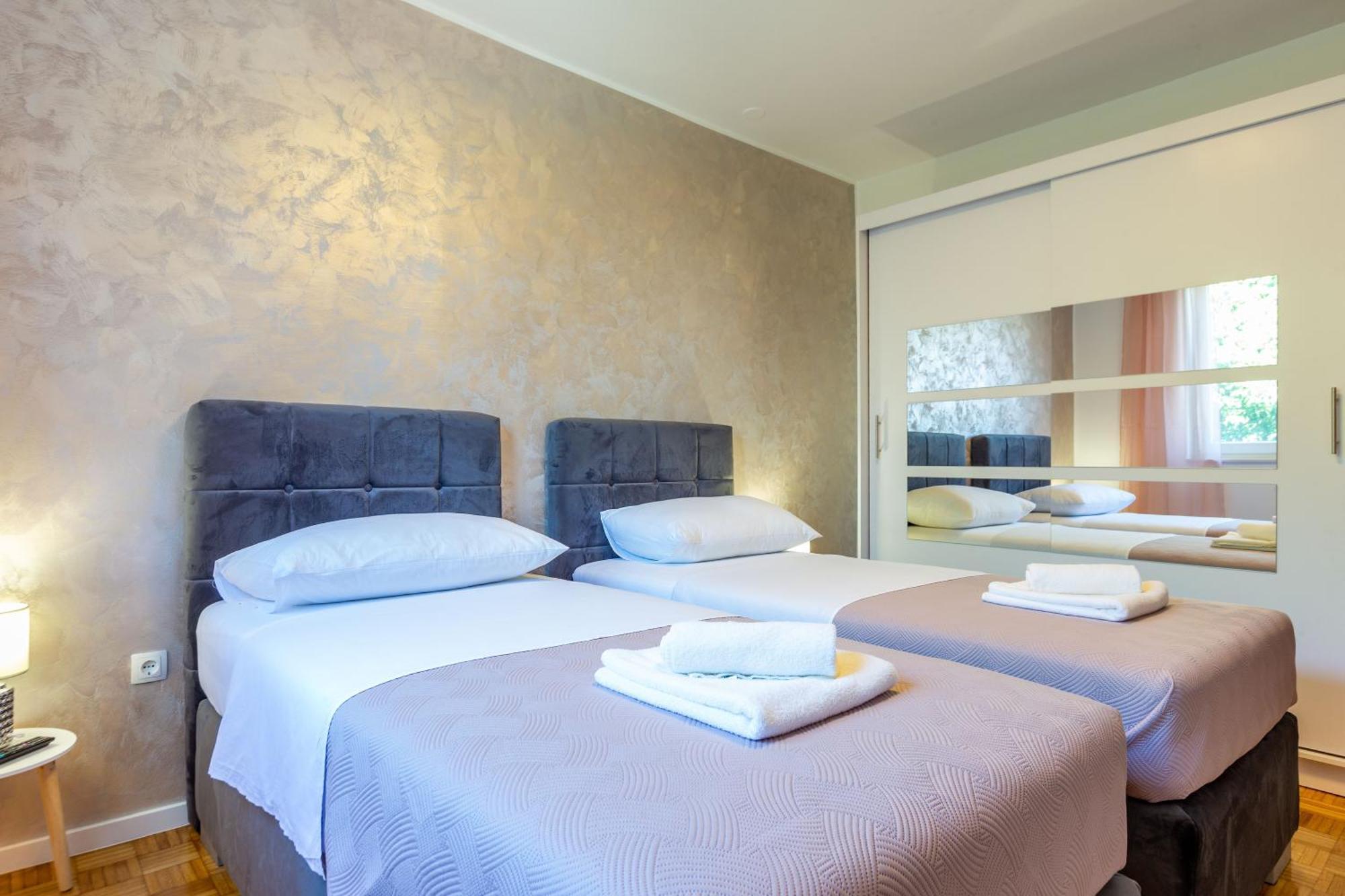 Apolon 2bdr With Balcony * Zadar