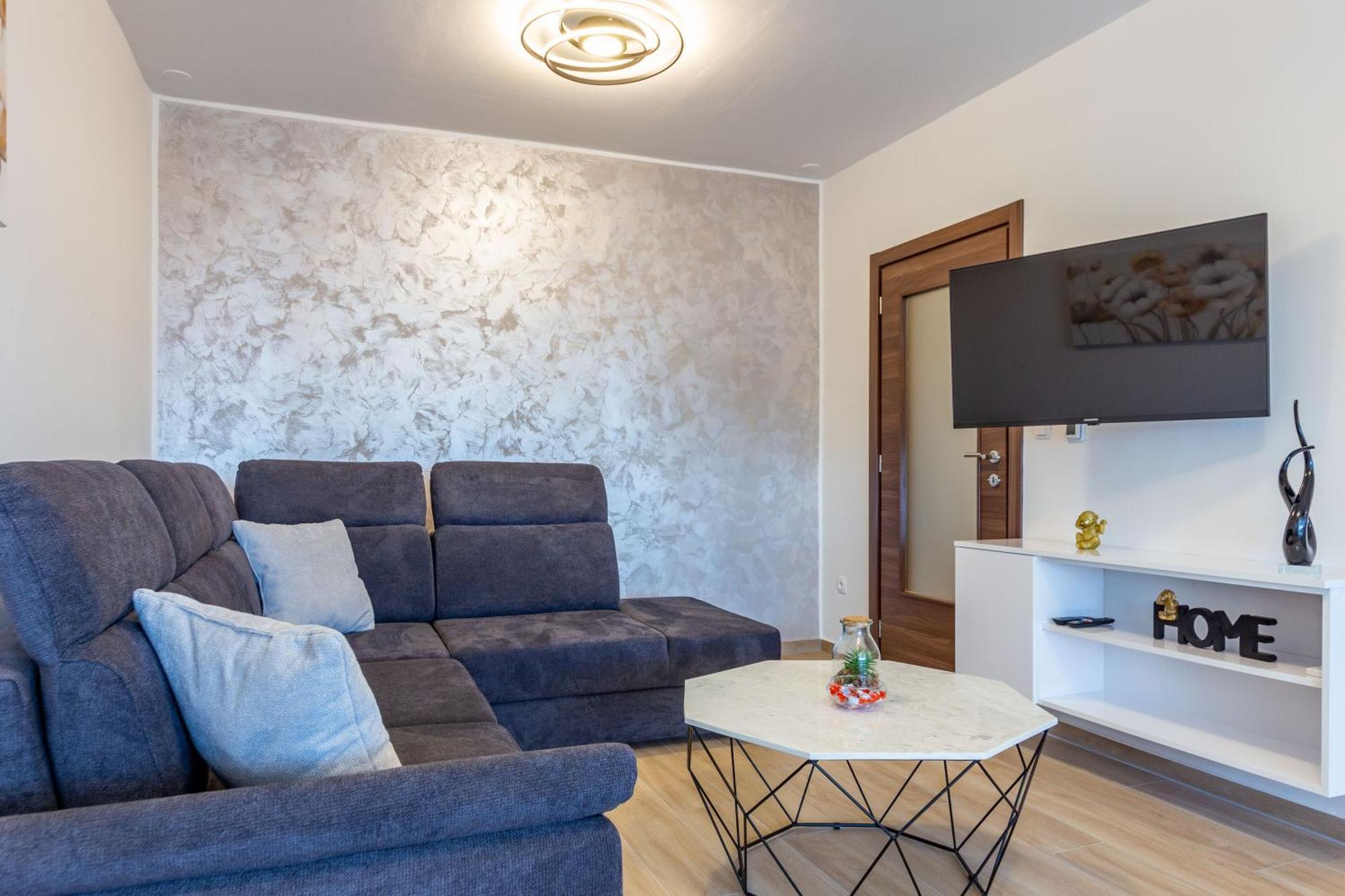 Apolon 2bdr With Balcony Apartmán